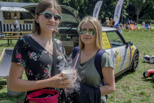 Kulinarne podróże w restauracjach na kółkach