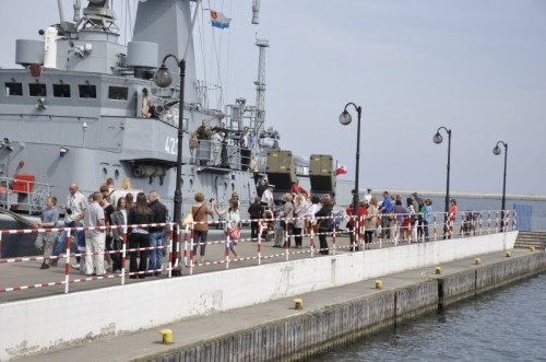 Tłumy zwiedzających na ORP Piorun