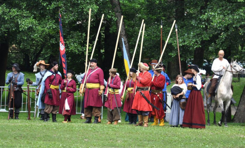 Rekonstrukcja historyczna 2016. Atak na taborowy wóz kupiecki fot. Leszek Spigarski