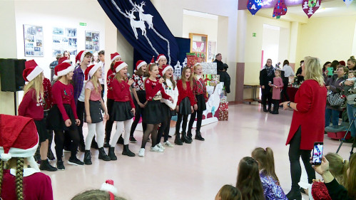 Kiermasz Bożonarodzeniowy w SP6 Wejherowo 