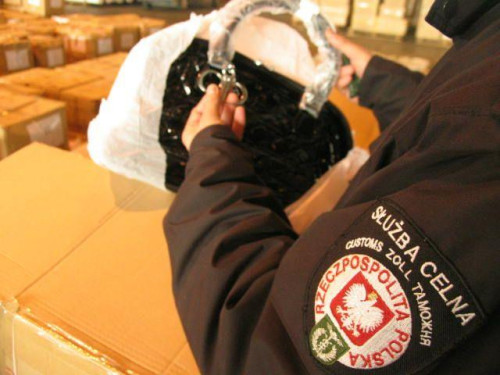 Podróbki warte 11,5 mln zł zatrzymane przez Służbę Celną