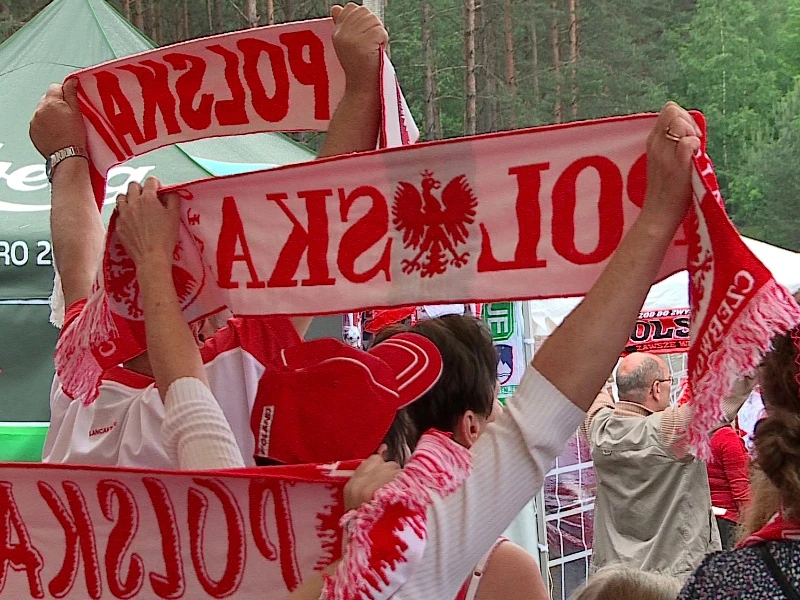 Kibicowali biało-czerwonym w Luzinie 