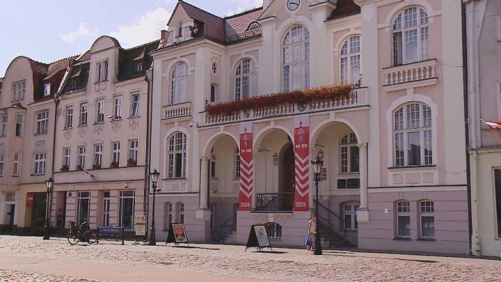 Urzędnicy na Collegium Humanum. Prezydent Wejherowa Krzysztof Hildebrandt wydał oświadczenie