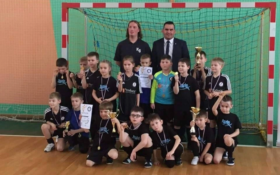 Halowy Turniej Piłki Nożnej dla juniorów w Potęgowie