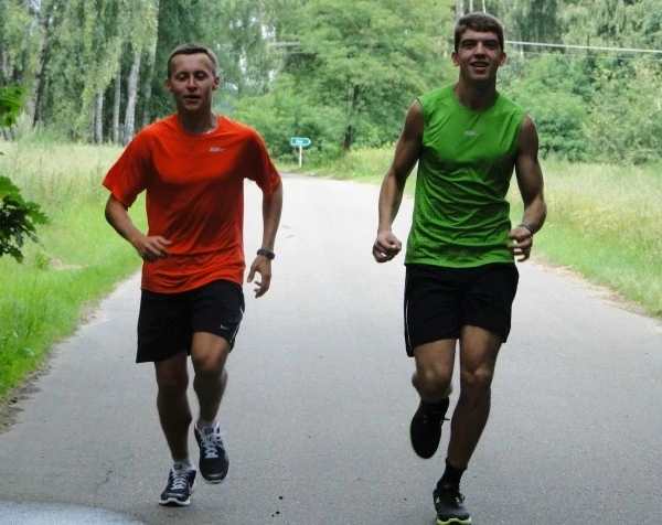 Przebiegną 800 km dla chorego Kuby