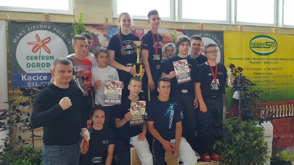 16 medali Pucharu Polski w kickboxingu kadetów dla Wejherowa i Luzina