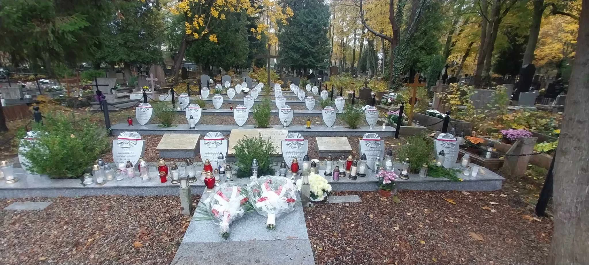 Postać ppłk Kazimierza Burczaka została upamiętniona na cmentarzu przy ul. 3 Maja w kwaterze żołnierzy Wojska Polskiego z obrony Wybrzeża 1939 r./Nadmorski24 (archiwum)