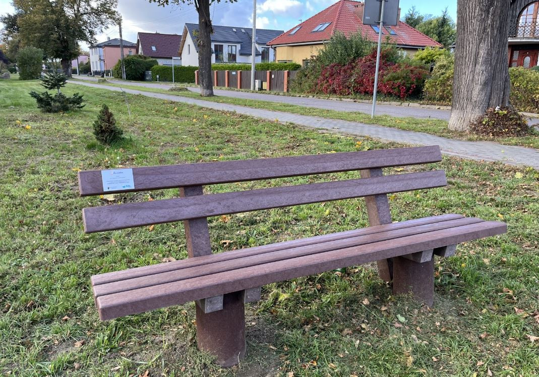 W mieście pojawiły się nowe ławeczki. Powstały z myślą o seniorach
