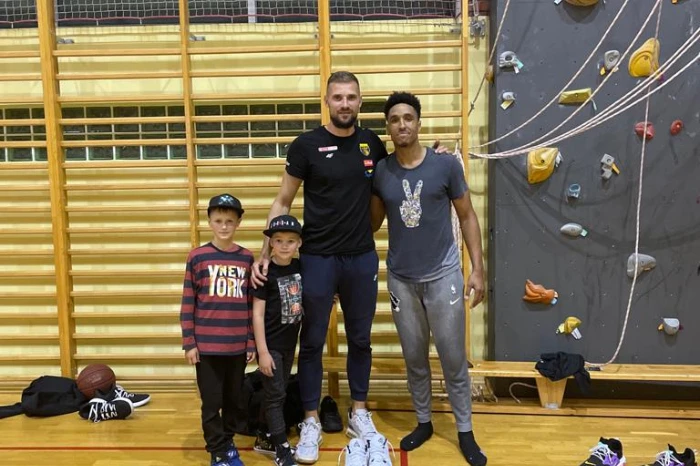 Źródło: Trefl Sopot|https://treflsopot.pl/pawel-leonczyk-trenowal-gwiazdora-nba/