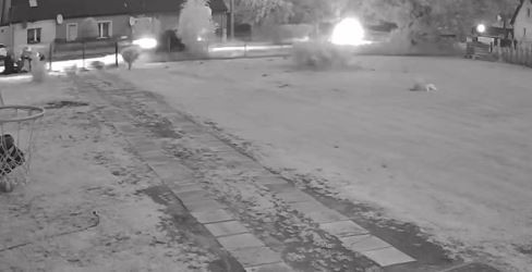 Nocny pościg za audi. 19-latek rozbił auto i uciekał pieszo