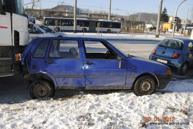 Nastolatkowie kradli Fiaty Uno