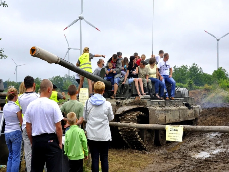 Przejażdżka czołgiem? Tylko na V Pikniku Militarnym!