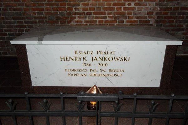 Pomnik ks. Henryka Jankowskiego za 300 tys zł