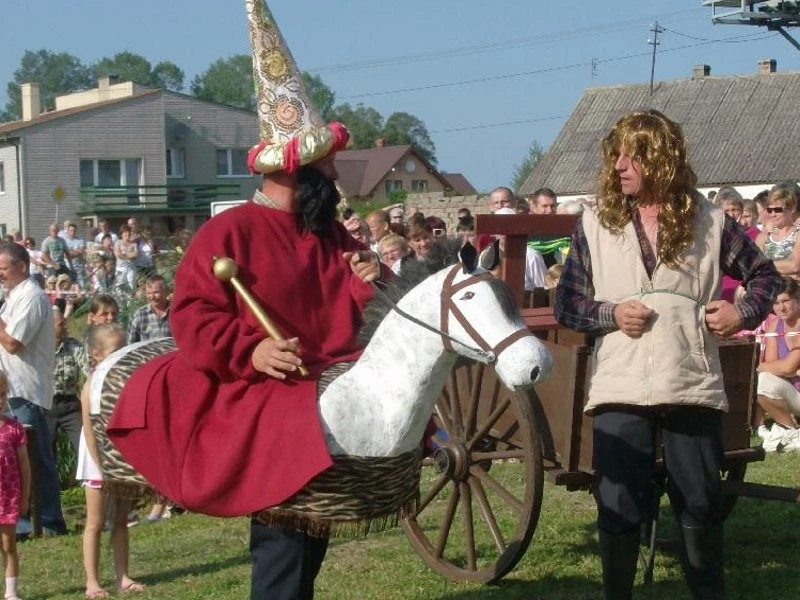 Festyn folklorystyczny w Gnieżdżewie 