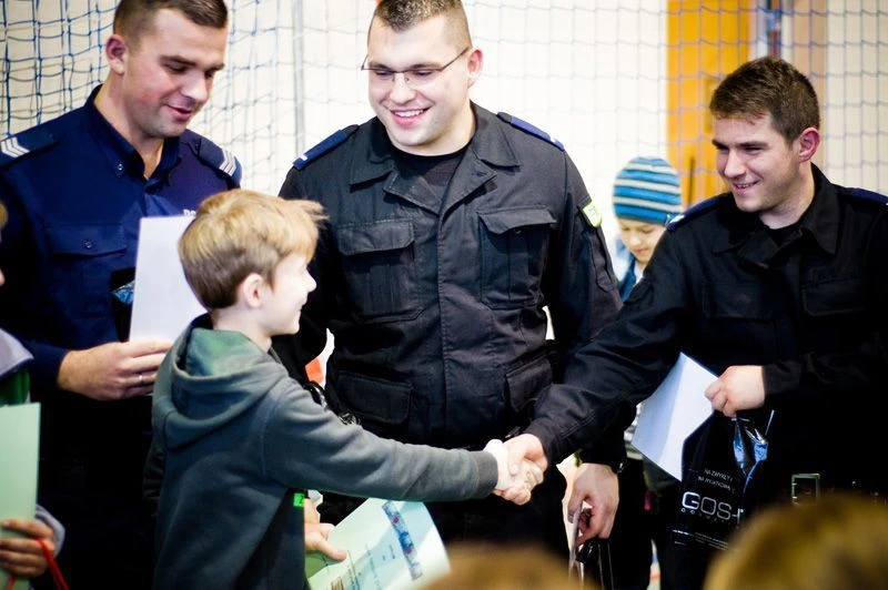 Trzymaj formę z policją