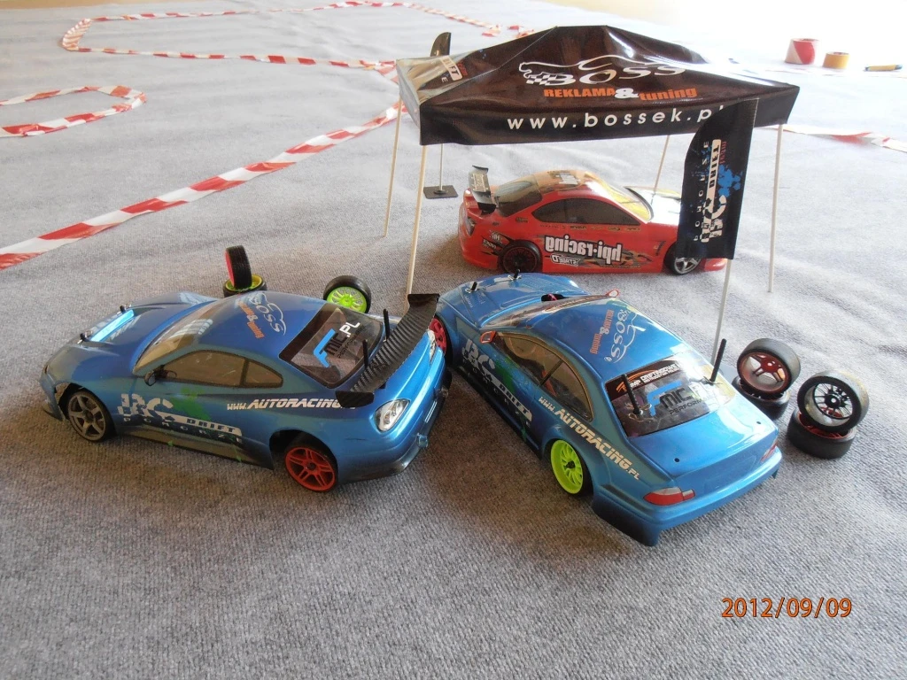 Samochodowe modele w skali 1:10