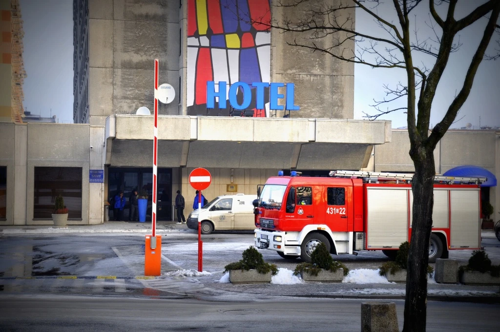Zobacz zdjęcia z porannego pożaru w Hotelu Gdynia!