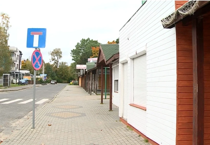 Ulica Hryniewickiego we Władysławowie bez kupców