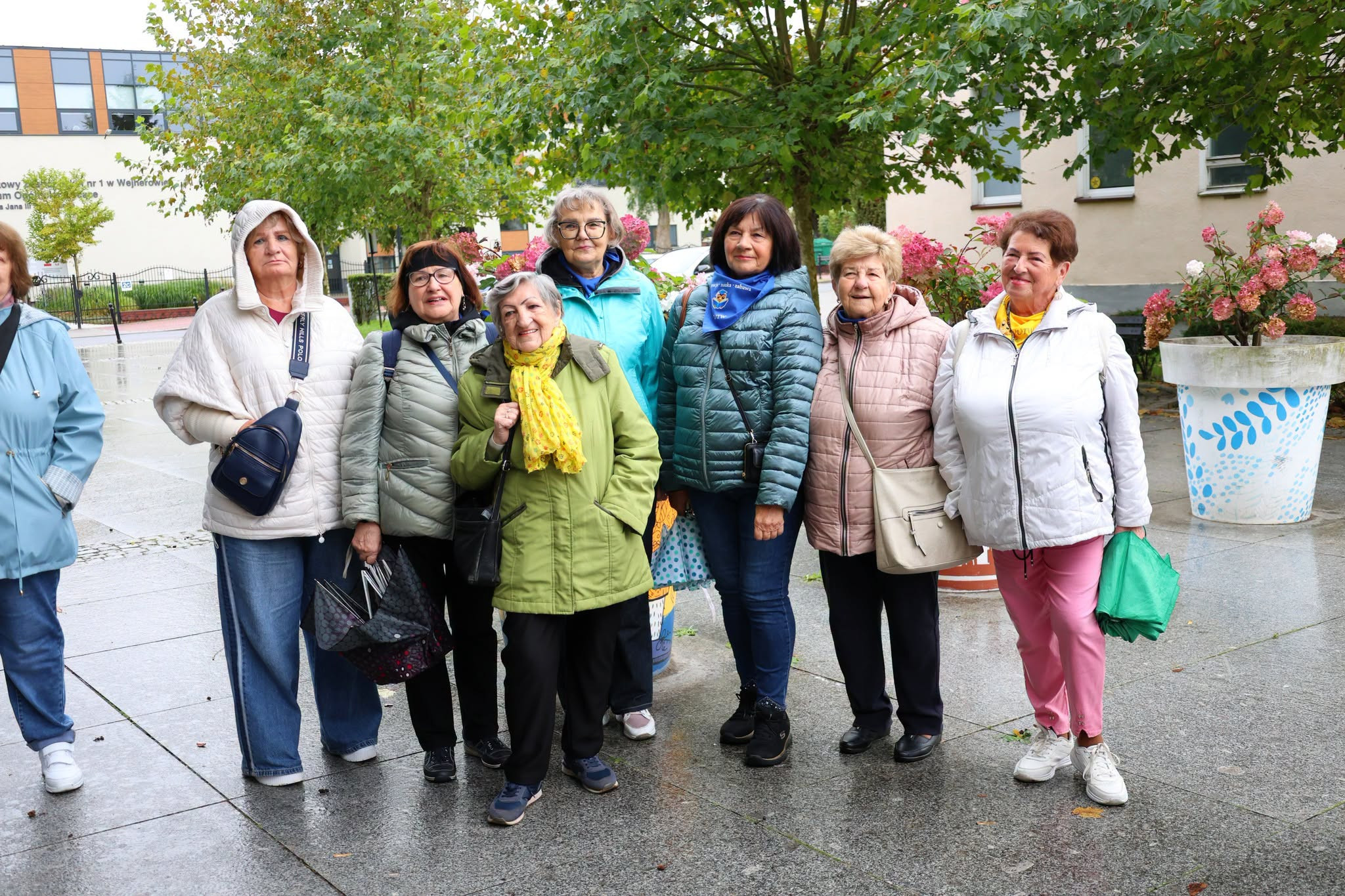 Seniorzy z Wejherowa ruszyli w trasę. XIII Zlot Turystów Seniorów pod hasłem „Nie odkładaj marzeń”