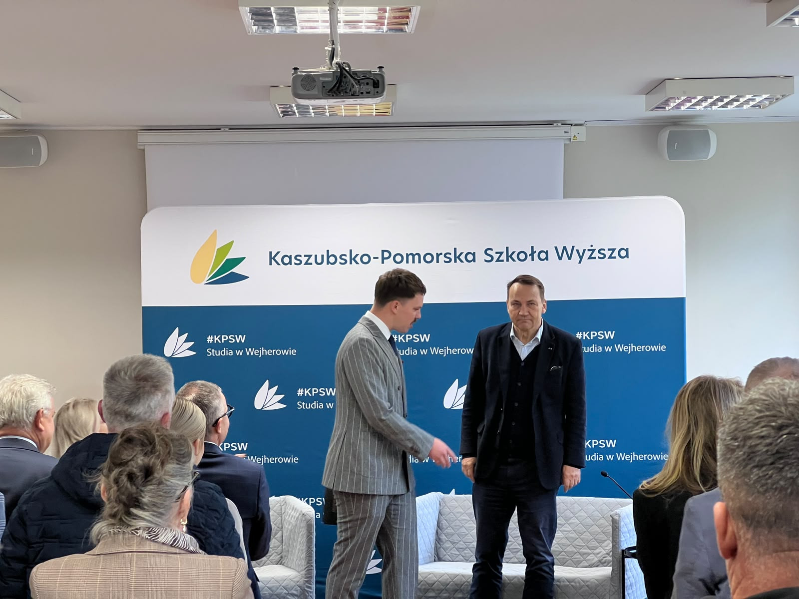 Radosław Sikorski w Wejherowie. Mieszkańcy spotkali się z wicepremierem
