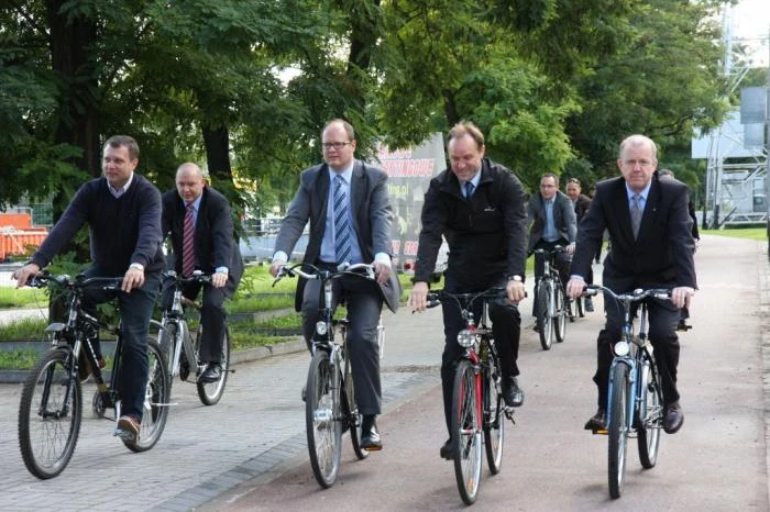 Foto: Przemysław Rydzewski. Na zdjęciuod lewej: Prezydent Sopotu Jacek Karnowski, Wicemarszałek Województwa Pomorskiego Wiesław Byczkowski, Marszałek 