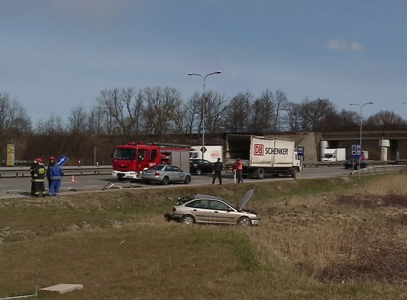Wypadek trzech aut w Redzie