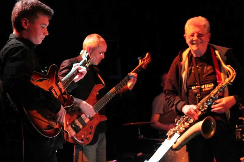 Muzyka w Teatrze: Tea-tralna jam session