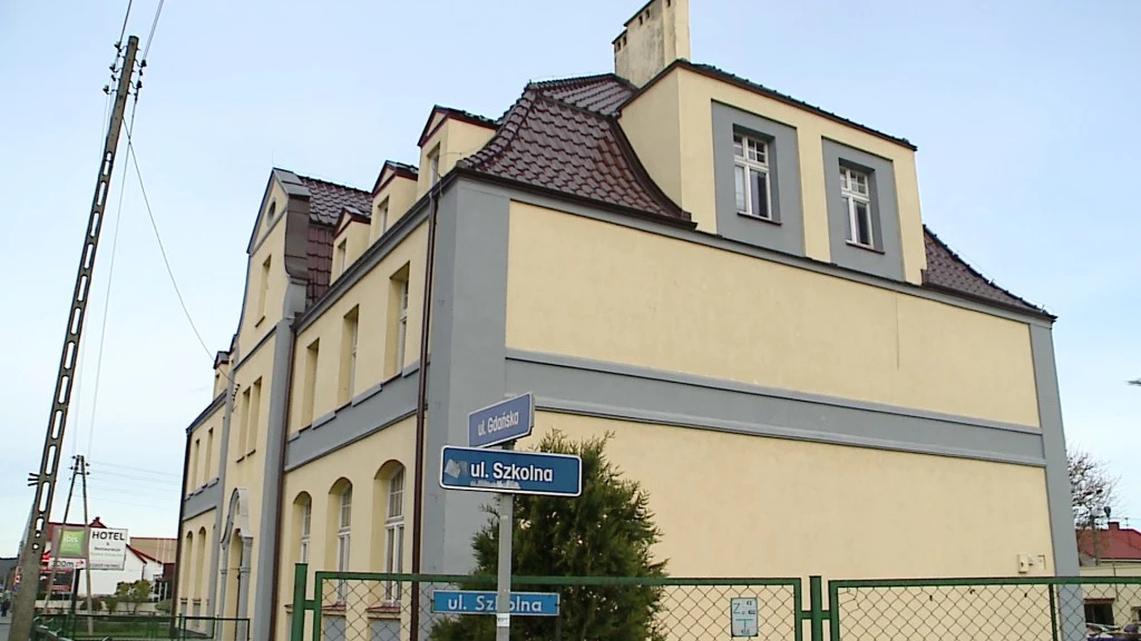 Urząd Miasta w Redzie z nową siedzibą