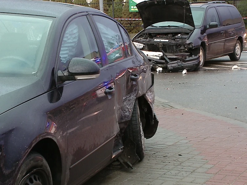 Wypadek na skrzyżowaniu Myśliwskiej i Sikorskiego