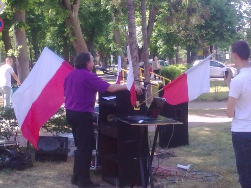 Obywatelski protest przed US w Wejherowie