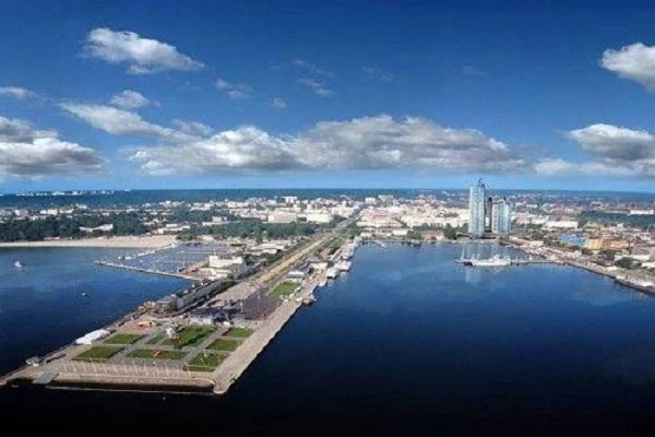 Rozmowa statków hejnałem w Gdyni