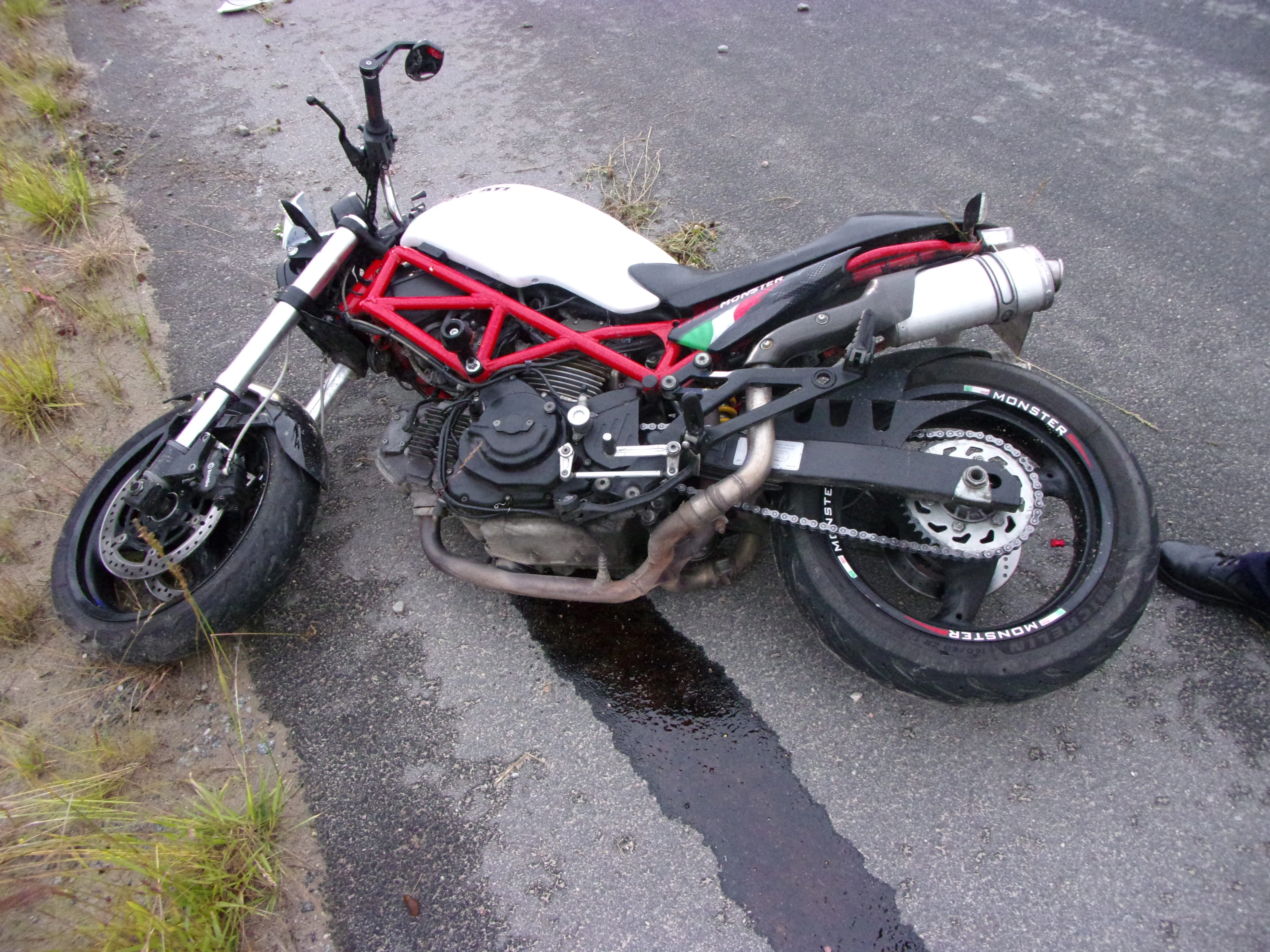 Wejherowo - Wypadek ze skutkiem śmiertelnym motocyklistki w Kamieniu 2.jpg