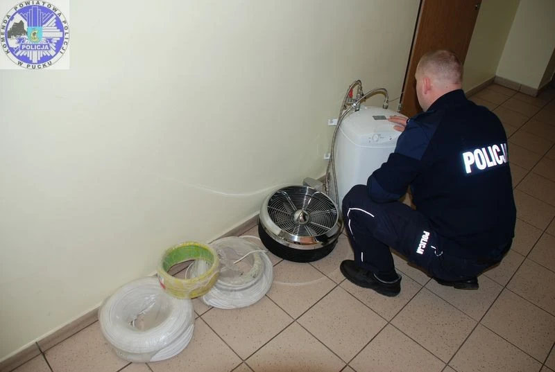 Jastrzębia Góra: Przyłapani podczas kradzieży