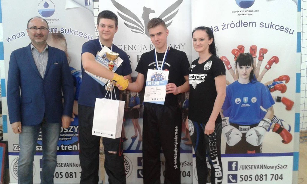 14 medali w Nowym Sączu. Kickboxerzy godnie reprezentowali nasz region!