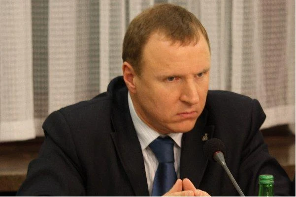 Jacek Kurski wyprowadza się do Brukseli