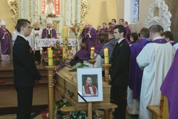 Gmina Luzino: Pogrzeb zamordowanego księdza
