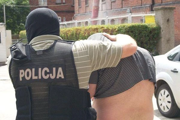 Gdańsk: Rozbicie grupy przestępczej oszukującej na wnuczka