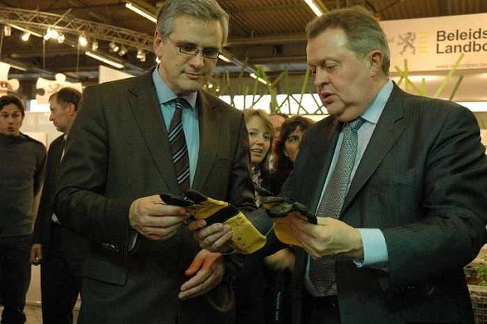 Na zdjęciu: Kris Peeters (z lewej) i Piet Vanthemsche