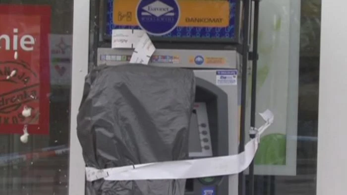 Policja rozbiła grupę wysadzającą bankomaty