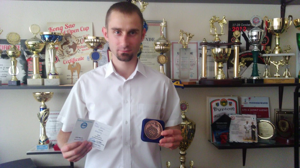 Rafał Karcz otrzymał medal za zasługi dla polskiego kickboxingu