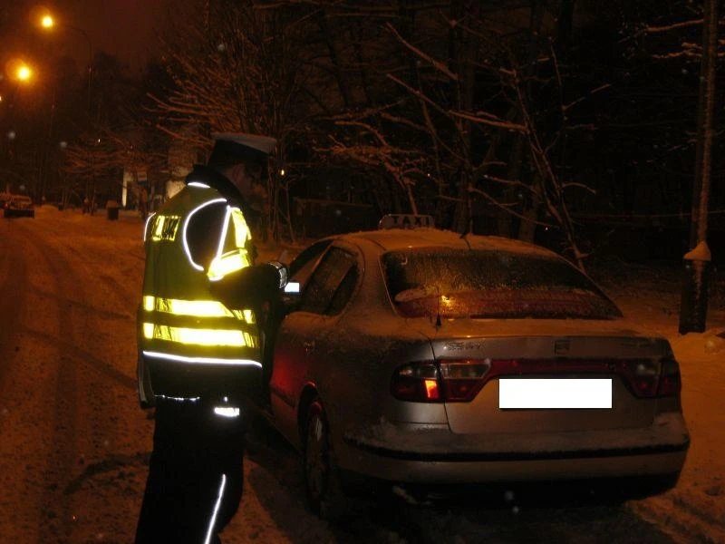 Sopoccy policjanci kontrolowali taksówki