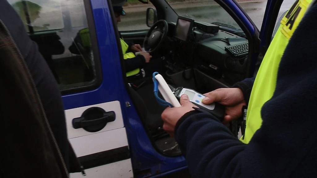Policjanci wyemitowali z ruchu pijanych kierowców