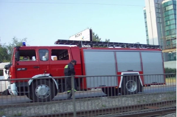 Zawalił się dach fabryki przy ul. Ułańskiej
