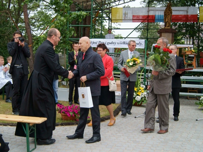 Poświęcenie Salezjańskiego Centrum Młodzieży w Kniewie