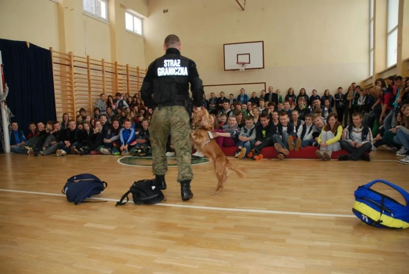 Straż Graniczna szkoli uczniów szkół powiatu puckiego