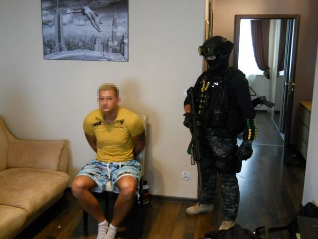 Zatrzymano internetowego oszusta