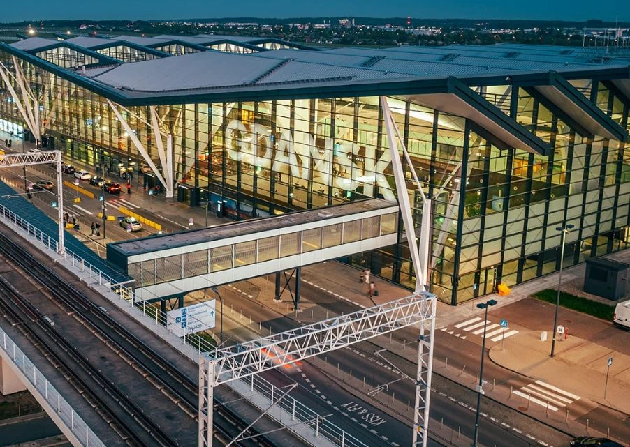 fot. Port Lotniczy im. Lecha Wałęsy w Gdańsku 