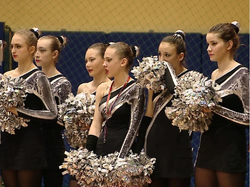 Sobota ze zespołami cheerleaders 