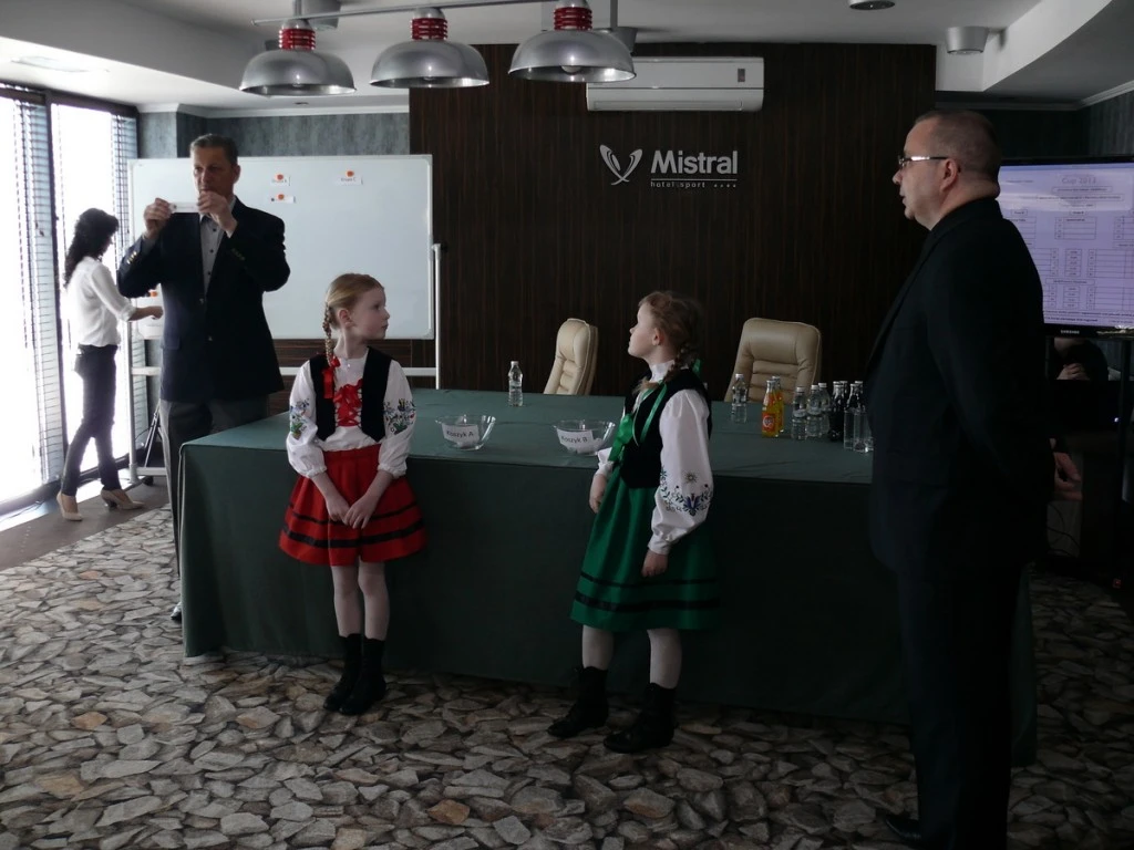 Losowanie drużyn Turnieju  U-12 w Hotel Mistral