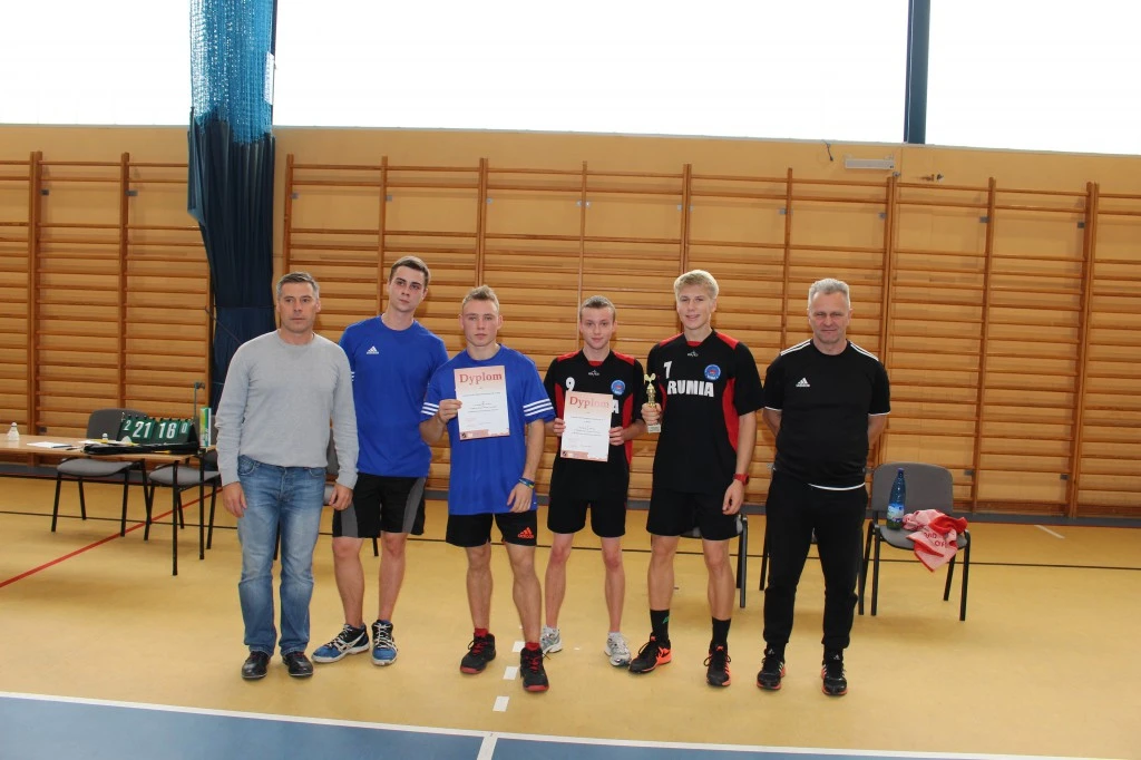 ZSP w Rumi najlepsze w badmintonie drużynowym